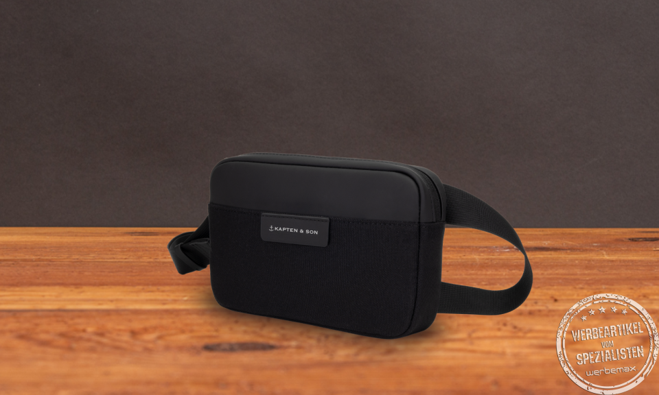 Kapten and Son Rucksack Crossbody Bergen in Schwarz als Premium Werbegeschenk.