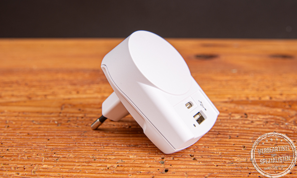 SKROSS PRO+USB Ladegerät mit USB-A- und USB-C-Anschluss – flexibles Zubehör für moderne Travel- und Business-Anwendungen.