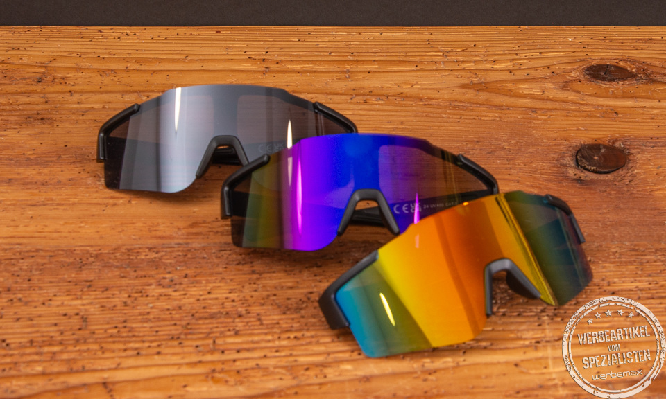 Trendige Sonnenbrille mit Logo als Festival Merch f&uuml;r maximale Sichtbarkeit im Sommer und bei Outdoor-Events.