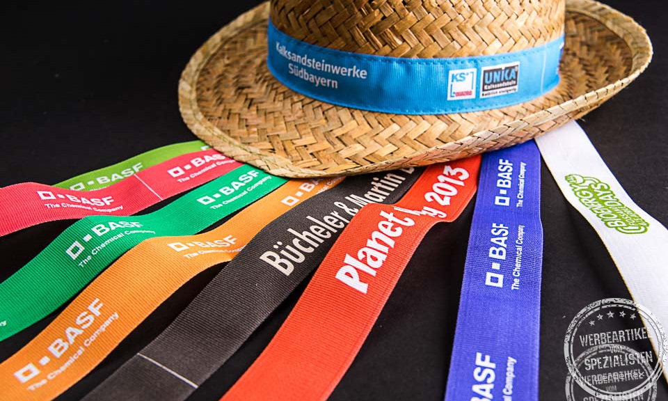 Strohhut als sommerlicher Festival Merch Artikel mit gro&szlig;er Branding Fl&auml;che f&uuml;r Events und Promotions.