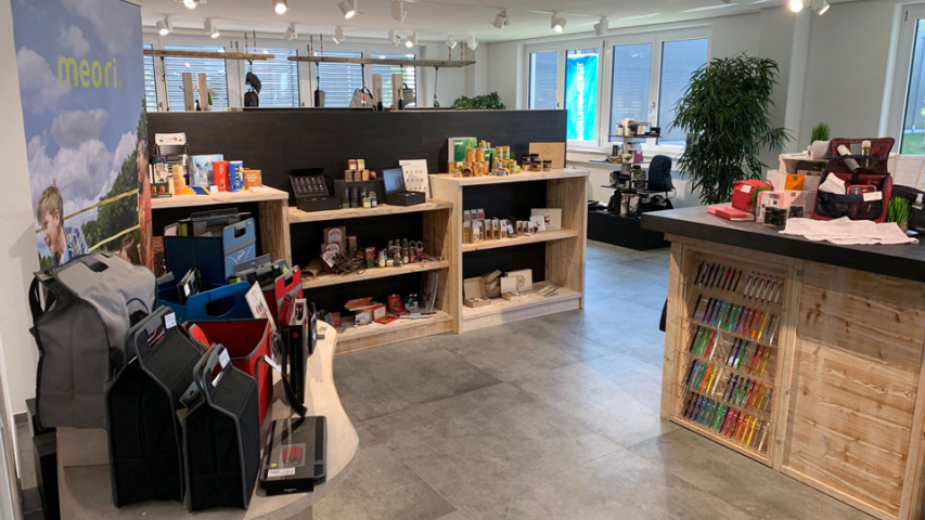 Werbemax Showroom mit Werbeartikeln.