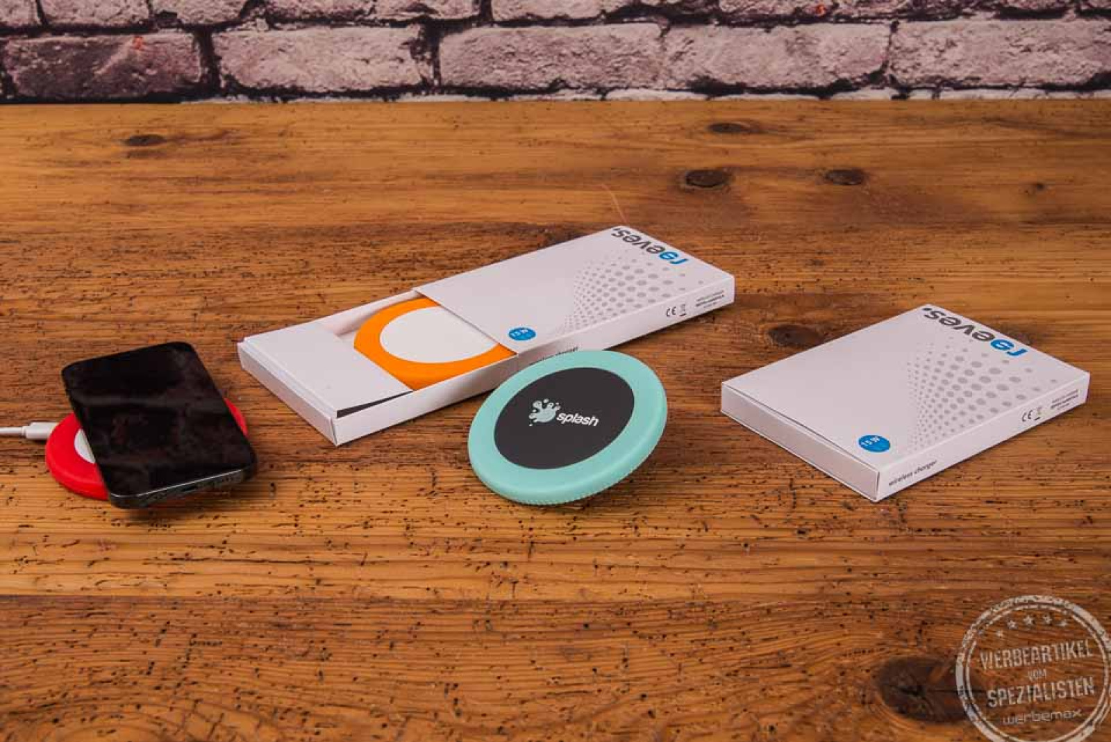 myMatola Wireless Charger mit Verpackung