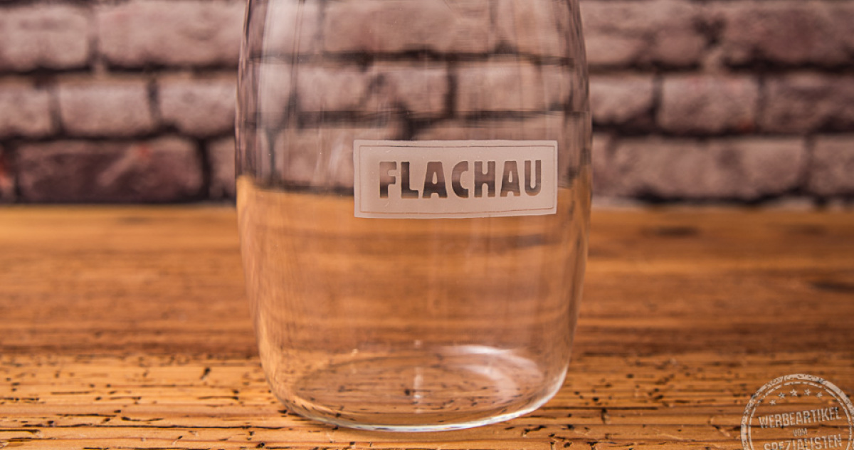 Logogravur auf Glas-Karaffe