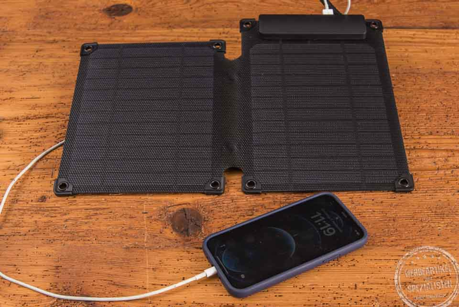 tragbares Solarpanel als Smartphone-Ladegerät