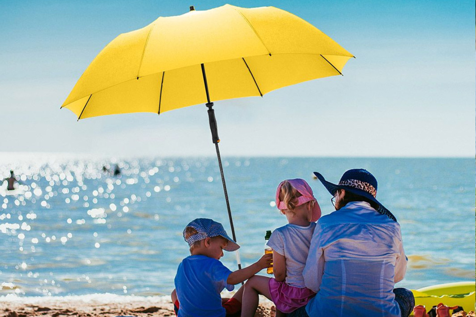 Strand-Sonnenschirm gelb Travelmate Camper von FARE als Werbeartikel