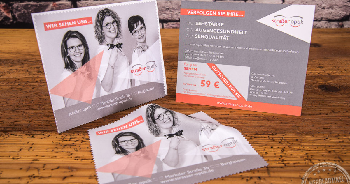 Drei bedruckte Brillenputzt&uuml;cher von Strasser Optik