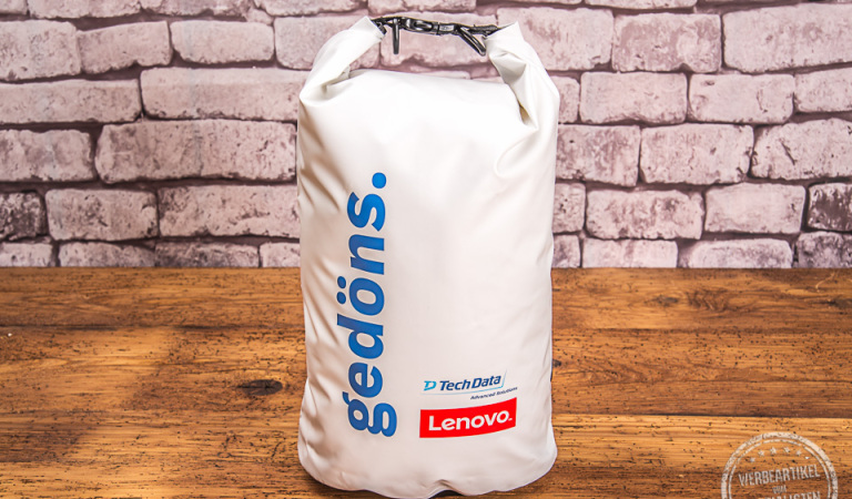 TechData Drybag in weiß mit blauem Aufdruck "Gedöns"