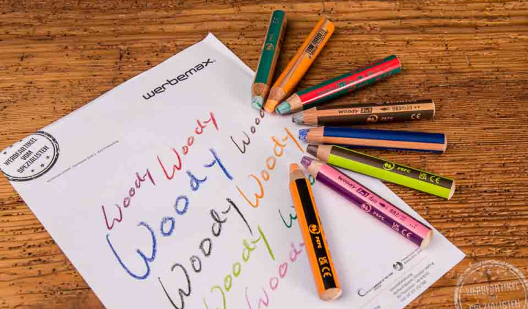 Stabilo Woody 3in1 als Werbeartikel mit Schriftprobe auf Werbemax-Papier.
