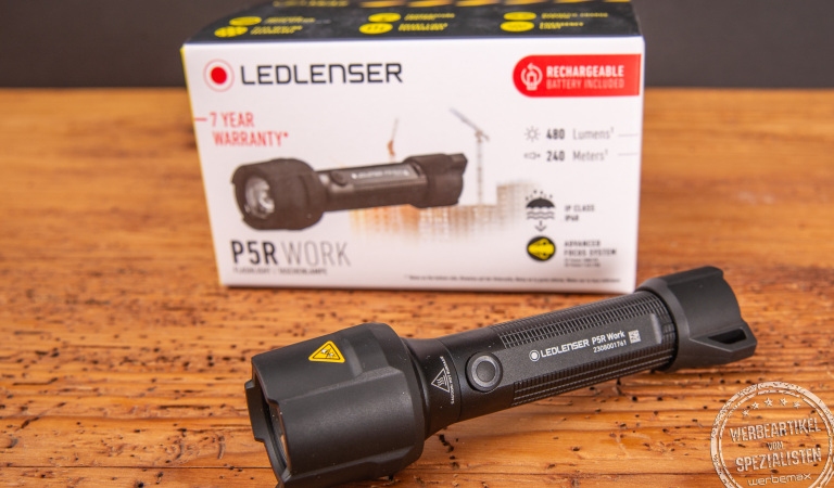 Funktionsstarke Taschenlampe von LEDLenser P5R WORK als hochwertiger Werbeartikel mit Gravur erhältlich. Im schönen Karton mit viel Zubehör für Kunden und Mitarbeiter