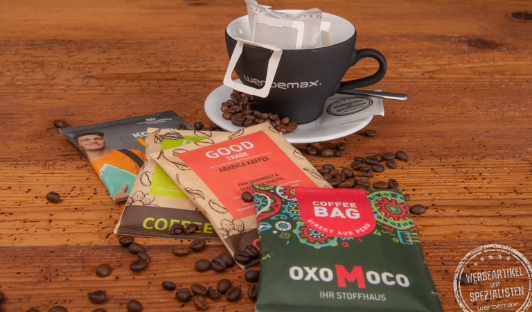 Coffeebags personalisiert mit Werbetasse als Werbeartikel.