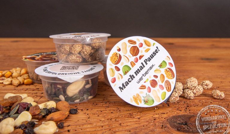 Nussmischung nuts-box mit individuell gestaltetem Deckel.