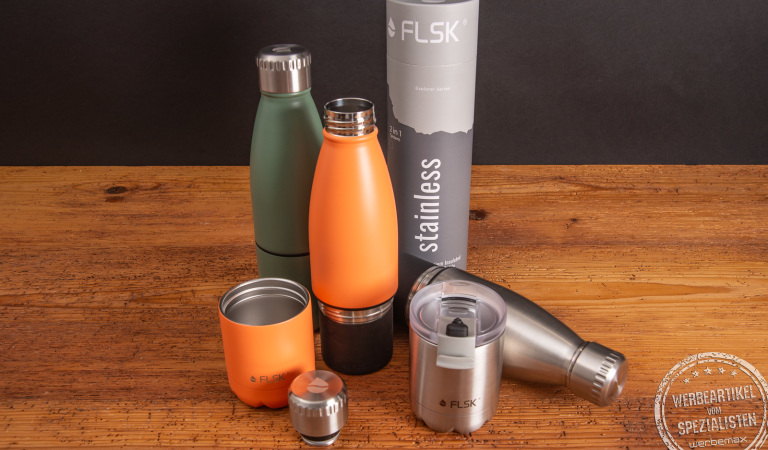 Innovatives Konzept einer Thermoskanne von FLSK - Trinkflasche aus Edelstahl mit abnehmbaren Becher.