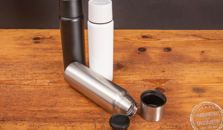 Sigg Thermosflasche in weiß, schwarz und silber als Werbeartikel. 