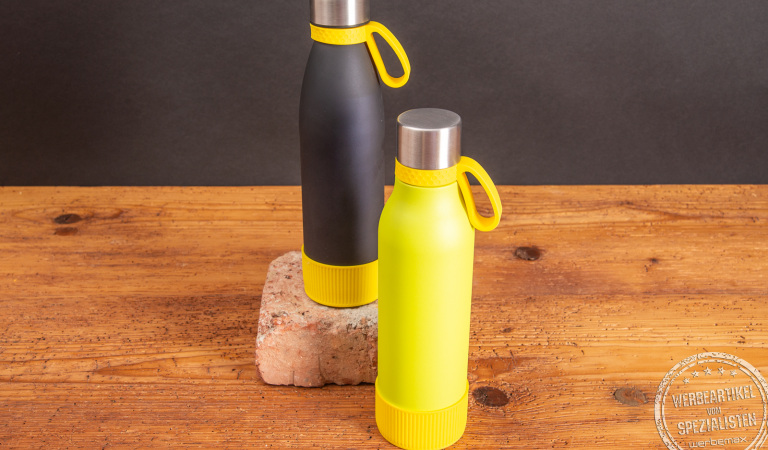 Zwei Edelstahl Trinkflaschen als Werbeartikel.