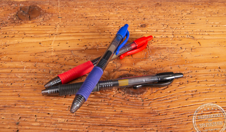 Gelschreiber G2 in den Farben rot, blau und schwarz als g&uuml;nstiger Streuartikel f&uuml;r Bewerbermessen, Tagungen und vieles mehr