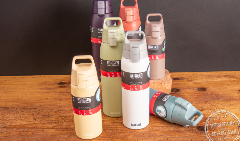 SIGG Flaschen mit praktischem Onehand Verschluss in vielen verschiedenen Farben