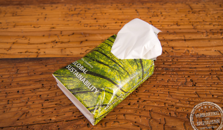 Mini-Taschentücher in Papierverpackung mit Logodruck als Werbegeschenk