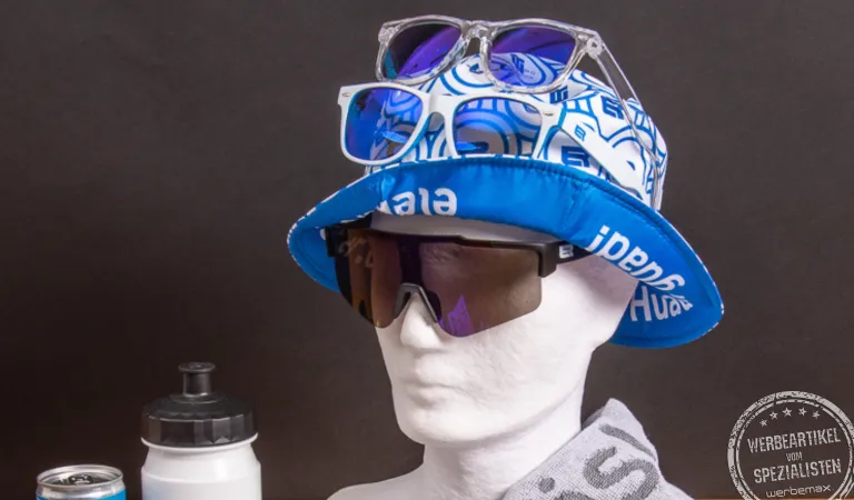 Gebrandeter Fischerhut und Sonnenbrillen von Elektro Rösler als auffällige Werbeartikel für Azubimesse und Recruiting.