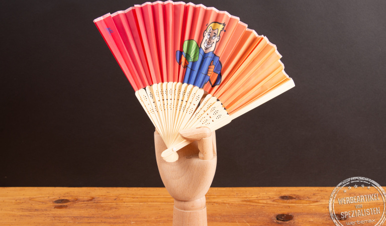 F&auml;cher mit Logo bedrucken &ndash; hochwertiger Handf&auml;cher aus Bambus als Sommer Giveaway